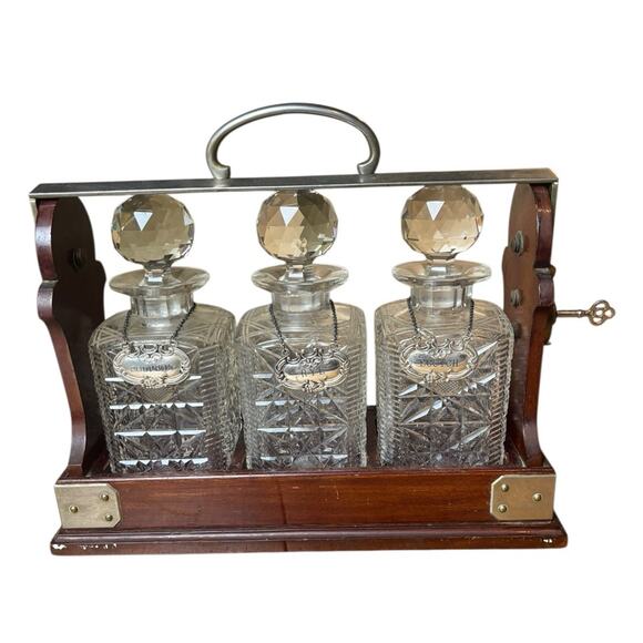 Betjemann's Tantalus Antique Liquor Cabinet 3 Decanter Set Prism Stoppers Silver - Picture 1 of 16